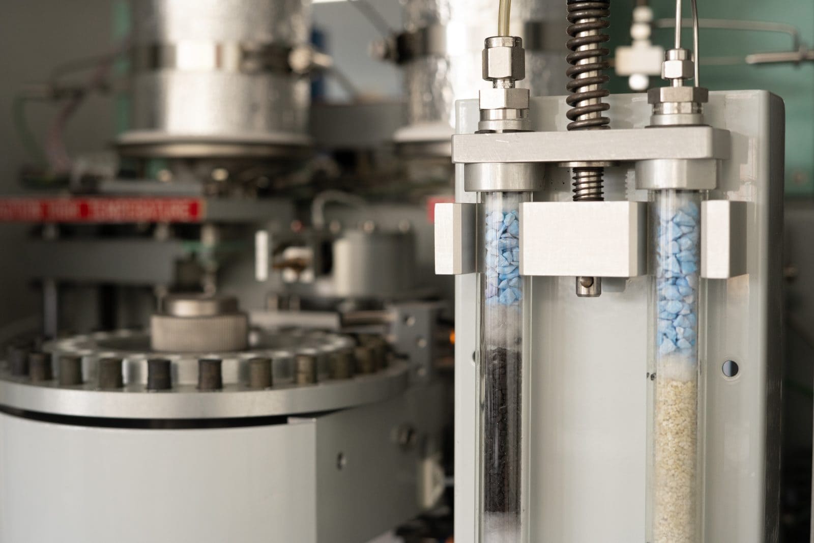 PetroStrat X STREAM Enhanced XEFD Continuous Gas Analyser Inside